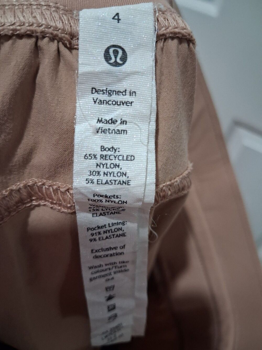 Lululemon Shorts Womens 4 Tan Detours Welcome Utility Cargo Outdoor Hiking Nylon - Picture 5 of 12